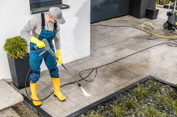 Fence Pressure Washing in Cocoa West, FL